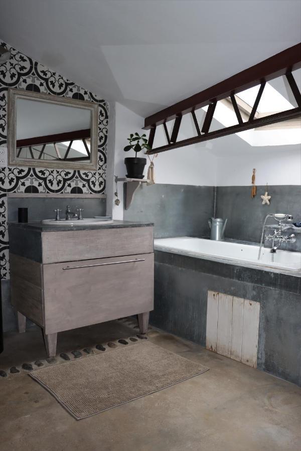 Grand Loft De Charme, Place Du Village A Thuir Εξωτερικό φωτογραφία
