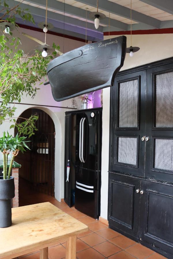 Grand Loft De Charme, Place Du Village A Thuir Εξωτερικό φωτογραφία
